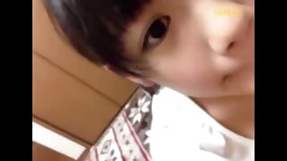 220916童顔でかわいい娘の胸ちら135