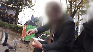 000053718歳の日本人女性が大量潮吹きするセックス